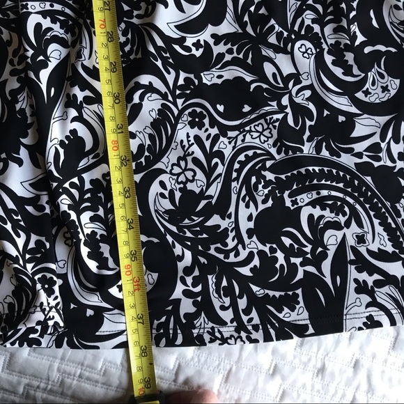 Empire waist dress with mini bell sleeves - Picture 9 of 11